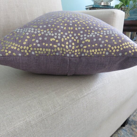 Lavender Purple Lilac Decorator Accent Pillow for Bed or Sofa Couch....625 - Picture 8 of 15